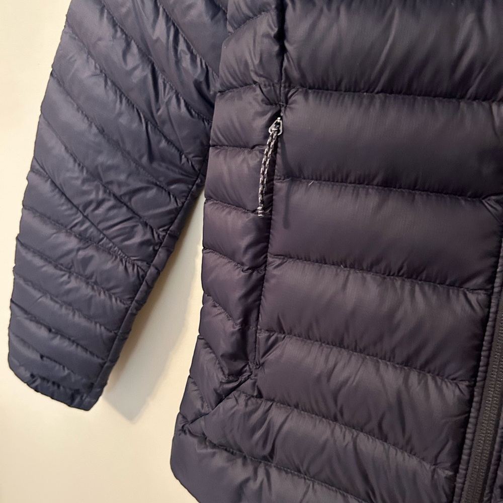 Patagonia Women's Black Puffer Jacket - Picture 8 of 11